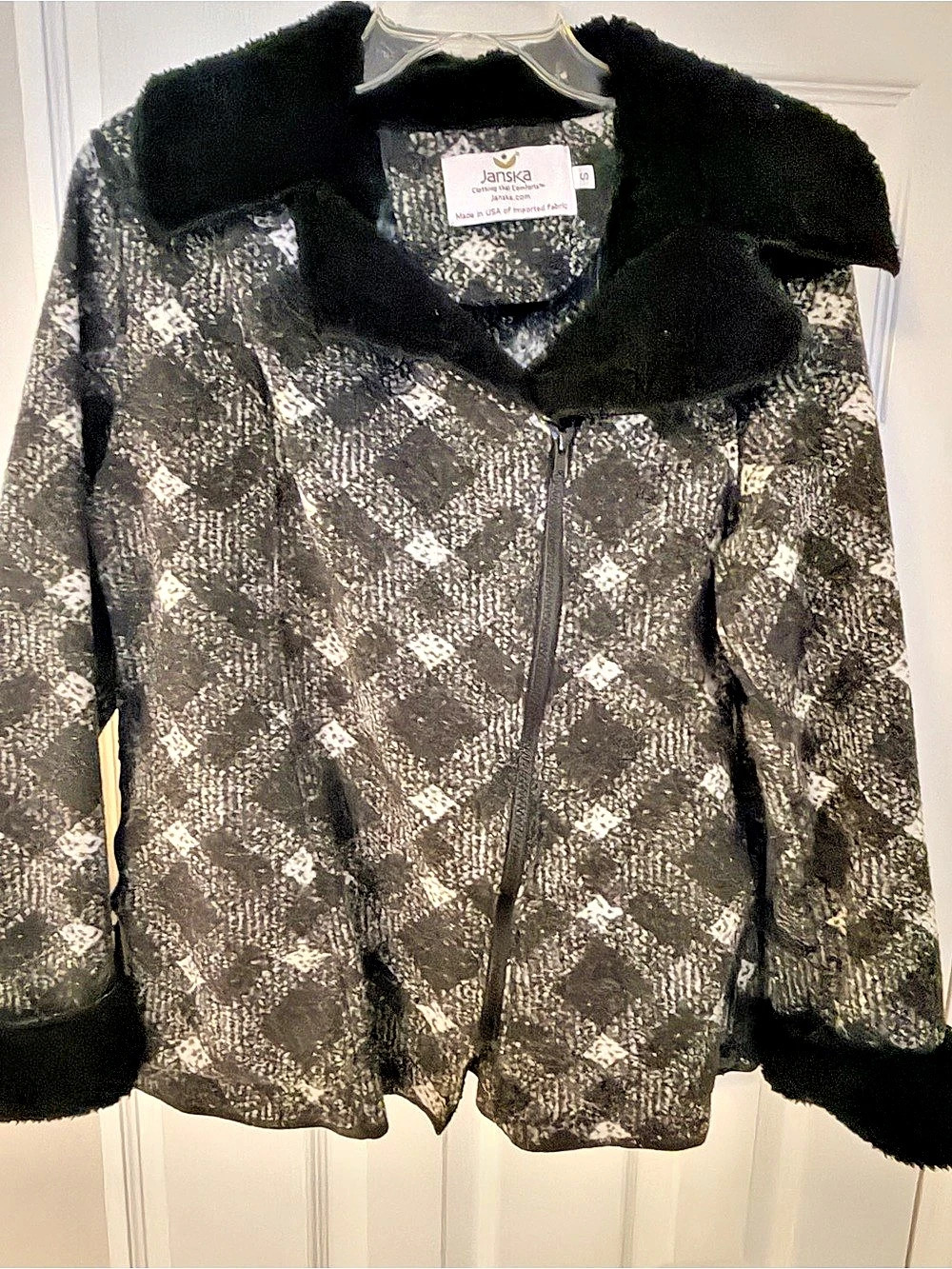 Janska Geometric Faux Fur Trim Jacket in Black & Gray Small